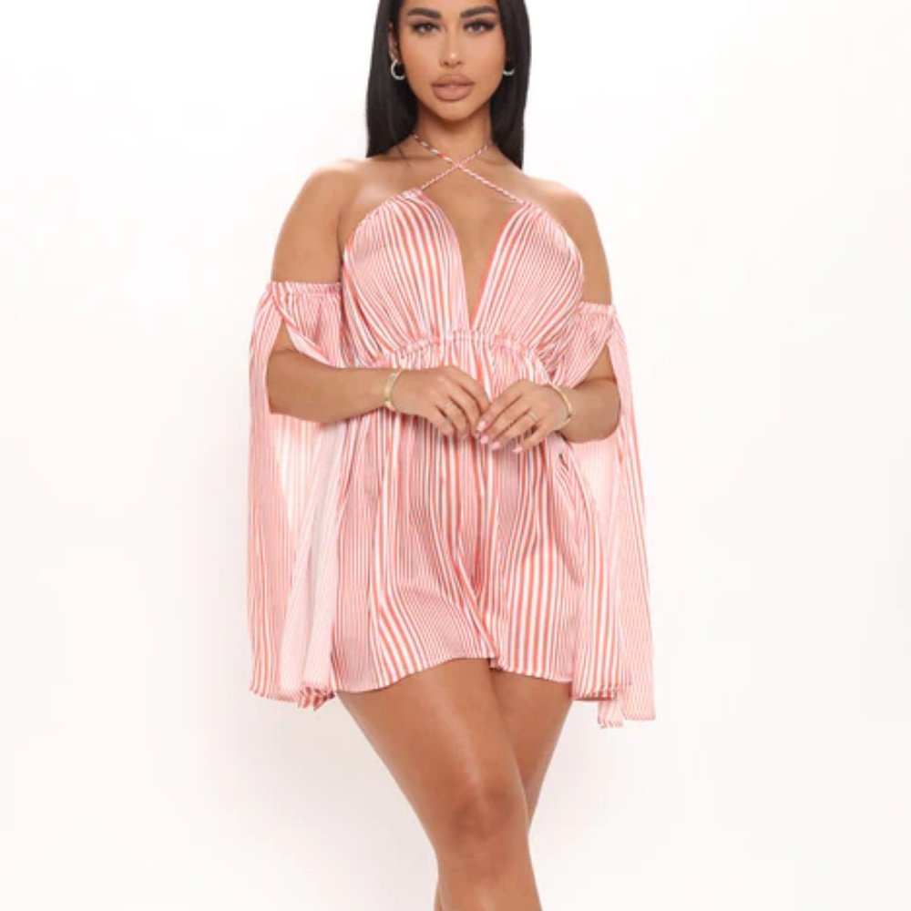 💥3/$15💥NWT - Fashion Nova Women's Anchored Down Striped Romper, Orange - Small